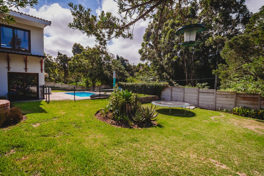 4 Bedroom Property for Sale in Twee Rivieren Western Cape